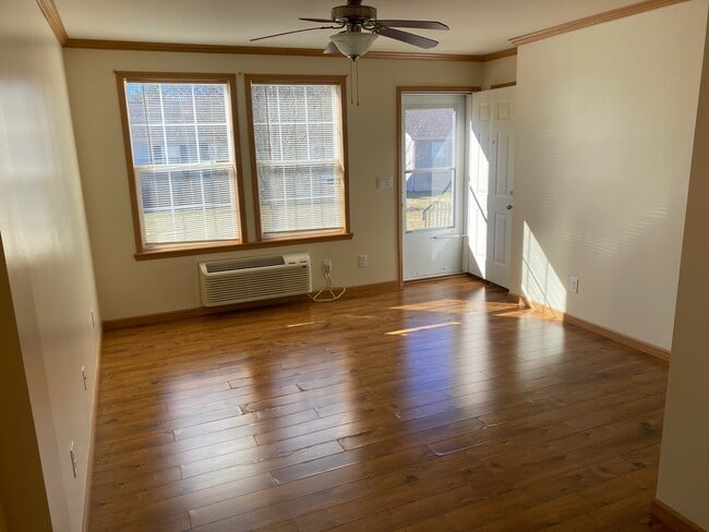 Photo - 8 Rockledge Ct