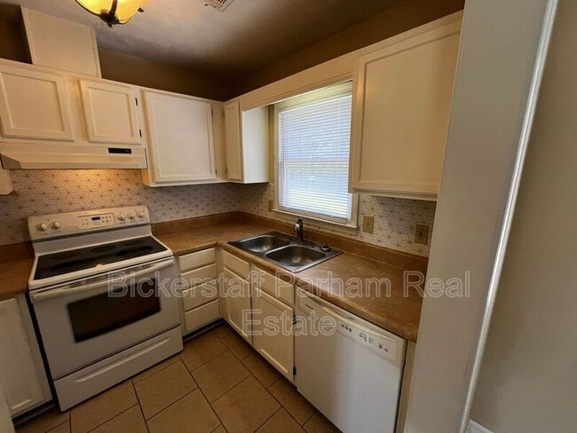 Photo - 103 Red Canyon Rd