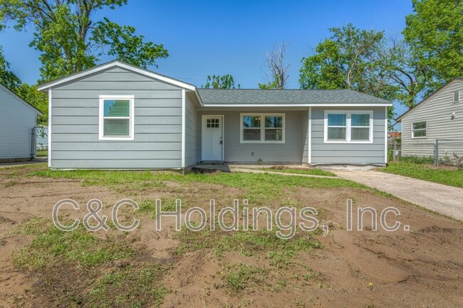 Photo - 104 S 195th E Ave House