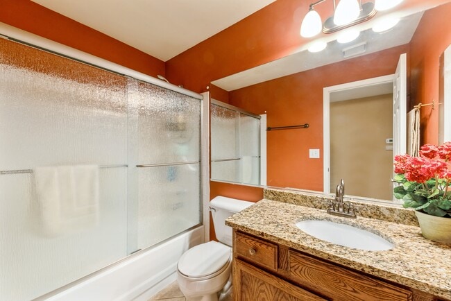 Photo - 1125 Auburn Ln Unit 1125