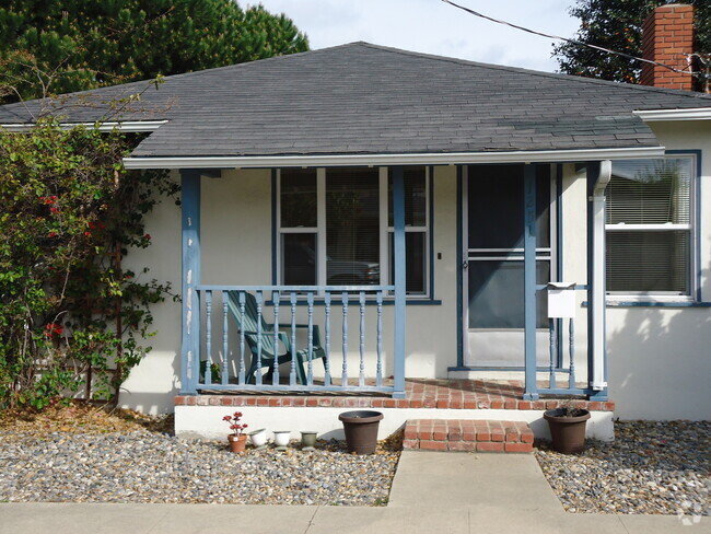 Building Photo - Cute Monterey Home