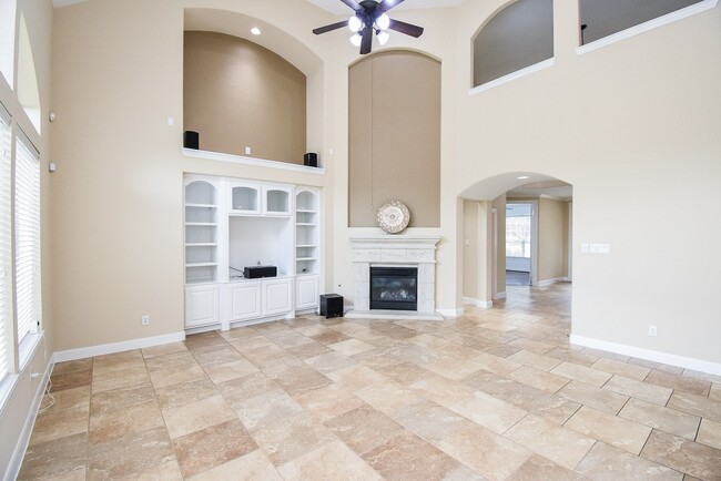 Building Photo - 7606 Westmoreland Dr