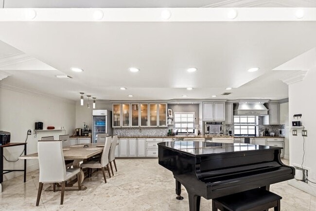 Photo - 5223 Deerhurst Crescent Cir