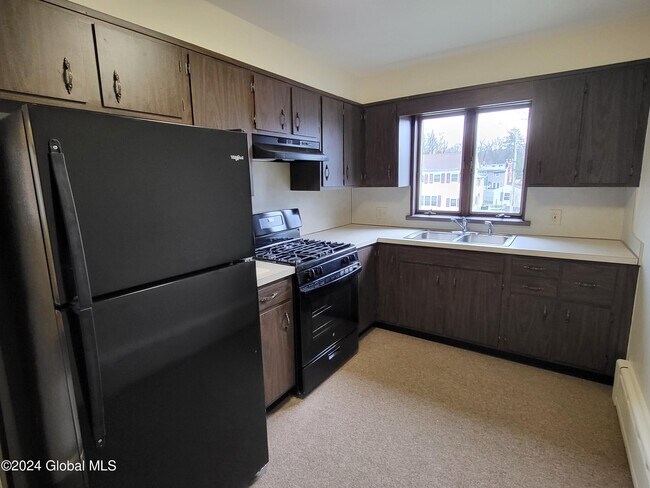 Photo - 109 3rd St