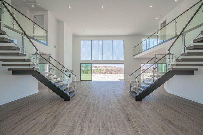 Photo - Spacious 5-Bedroom Home with Community Ame...