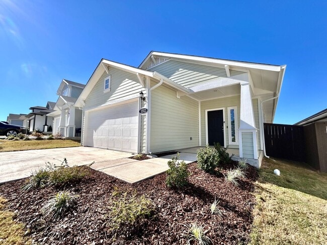 Photo - Move-In Ready 3BR, 2BA with Fully Equipped Kitchen & Laundry Room