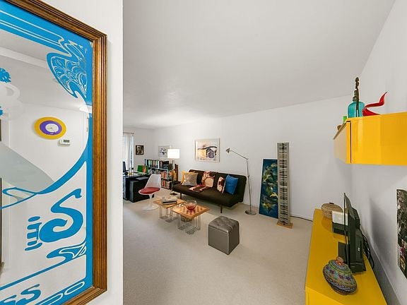 Photo - 2424 Larkspur Ln