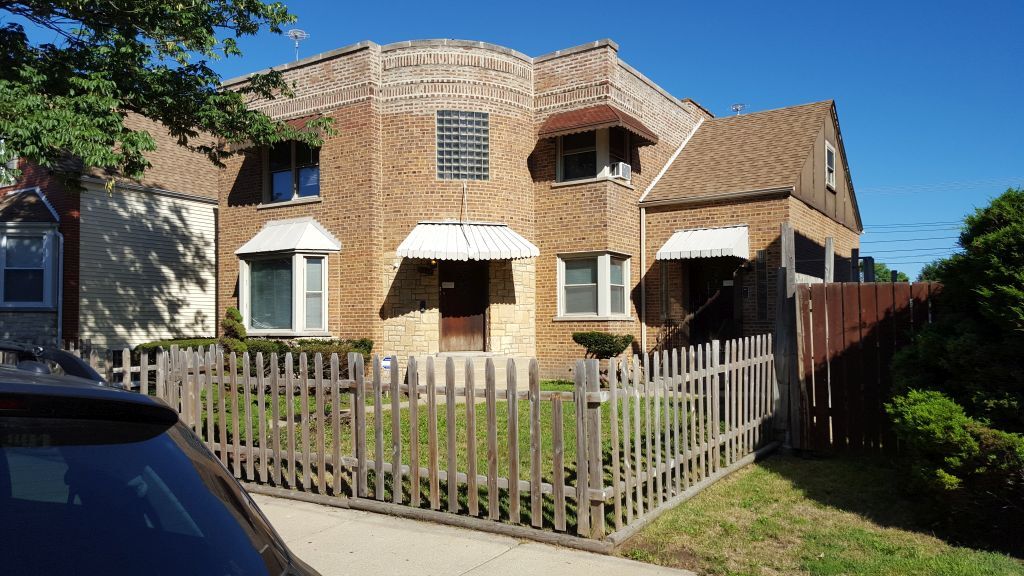Photo - 3044 W Addison St (Chicago, IL)