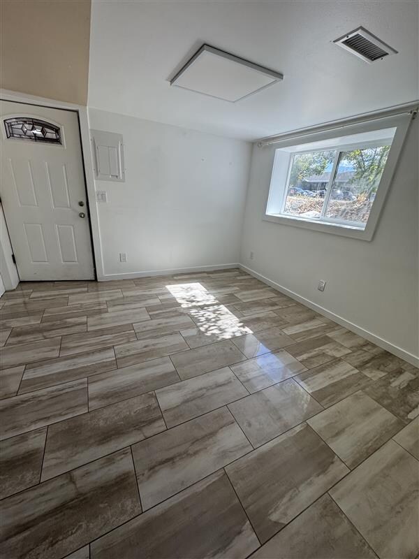 810 600 W Unit Basement Apartment