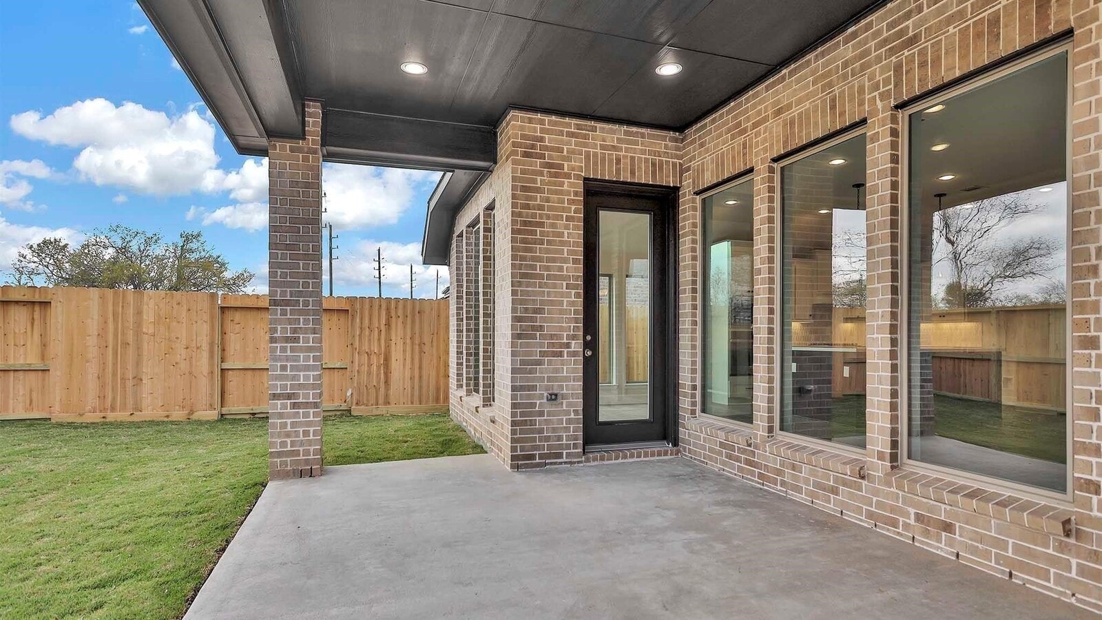 Photo - 5026 Albany Shores Ln