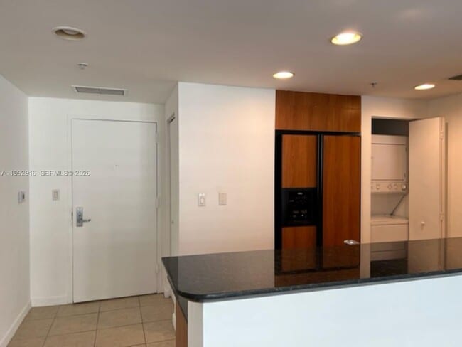 Photo - 335 S Biscayne Blvd Unidad 2406