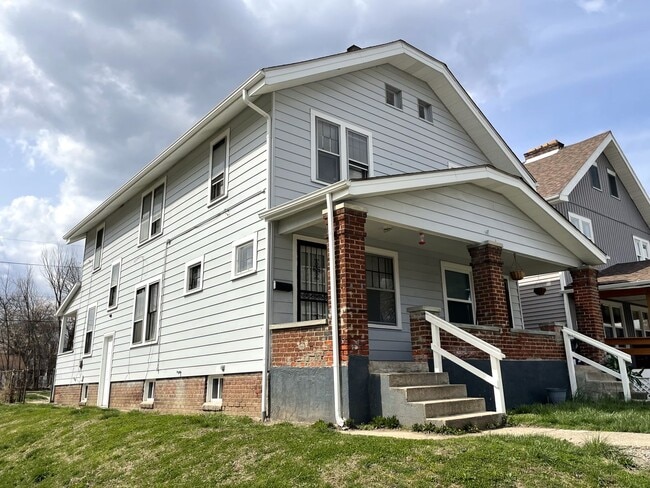 Photo - 801 Seymour Ave