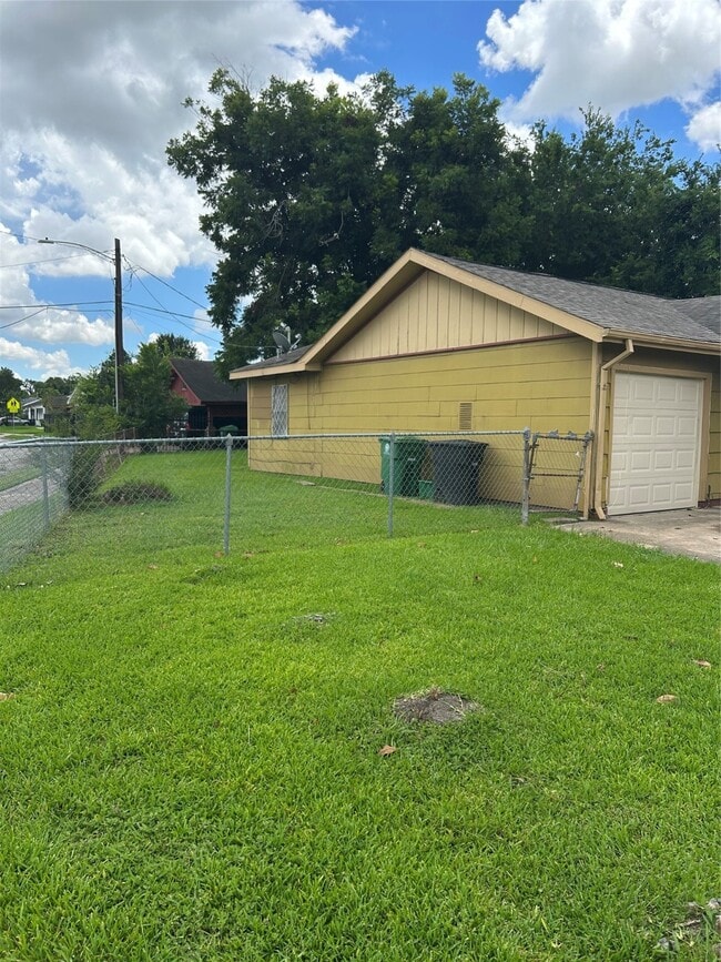 Photo - 1407 Silverdale St