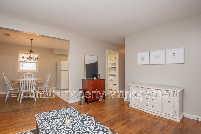 Photo - 4264 Yates Dr