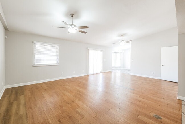 Photo - 7008 W Canterbury Dr