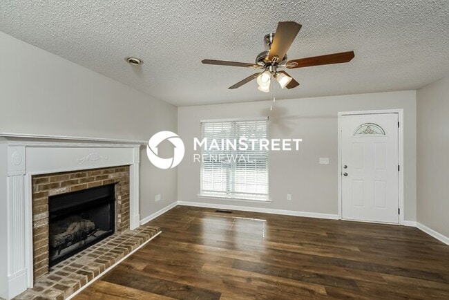Photo - 3 Bedroom Pet-Friendly Home in TRUSSVILLE,...