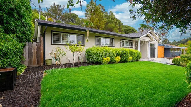 Photo - Lovely Home Close to All Amenities ~ Bel Aire Estates