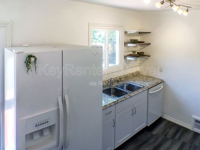 Photo - 1285 S Holly St