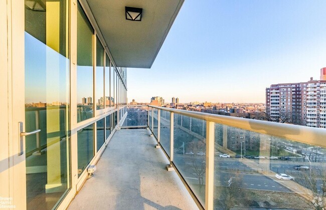 Building Photo - 640 W 237th St Unit 8B Rental