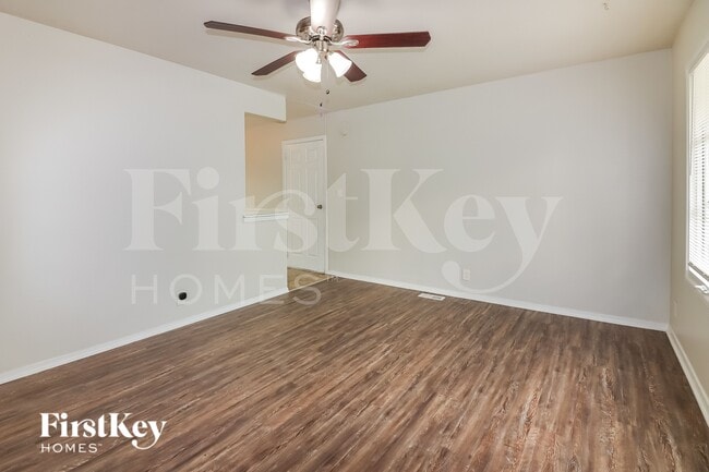 Photo - 9312 Stark Ave