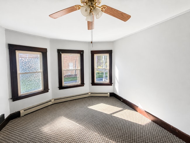 Photo - 182 Grove St Unit 2