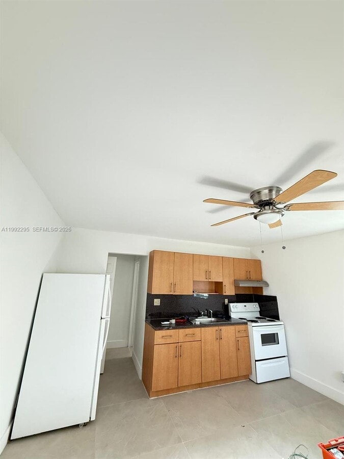 Photo - 242 SW 11th St Unit 1