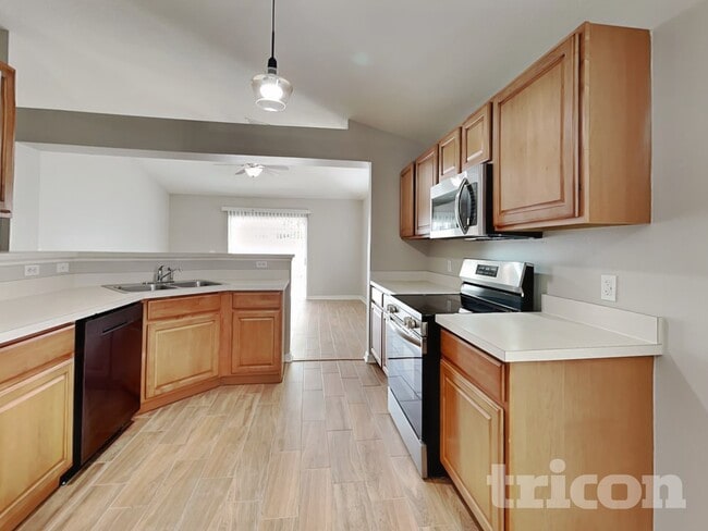 Photo - 1420 Shorewood Dr