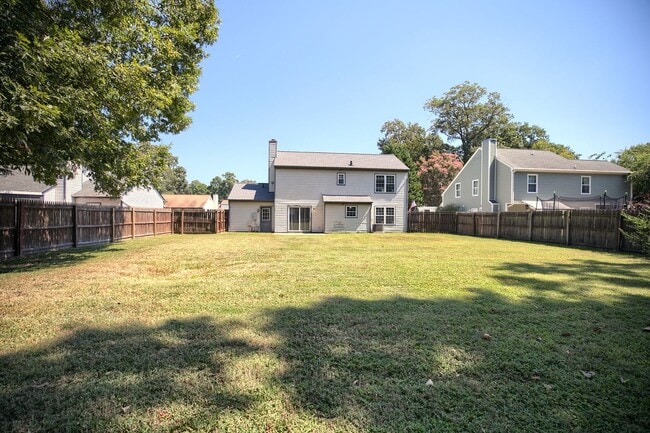 Building Photo - Call Sabrina Thomas' Office at 757-767-076... Rental