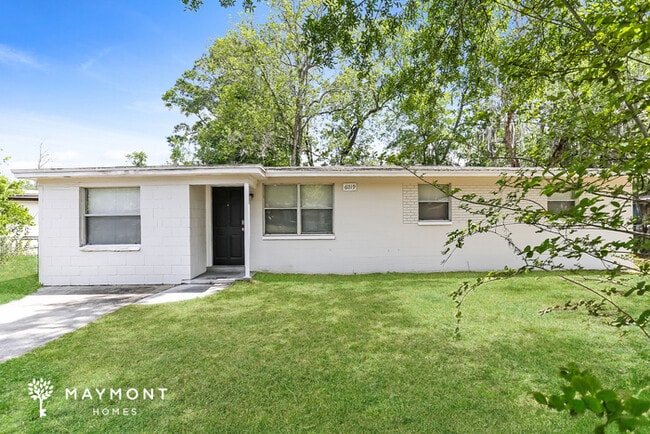 Building Photo - 6019 Verdes Rd