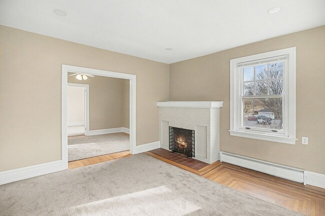 Photo - Rambler Unit 1 Bedroom w/Sunroom