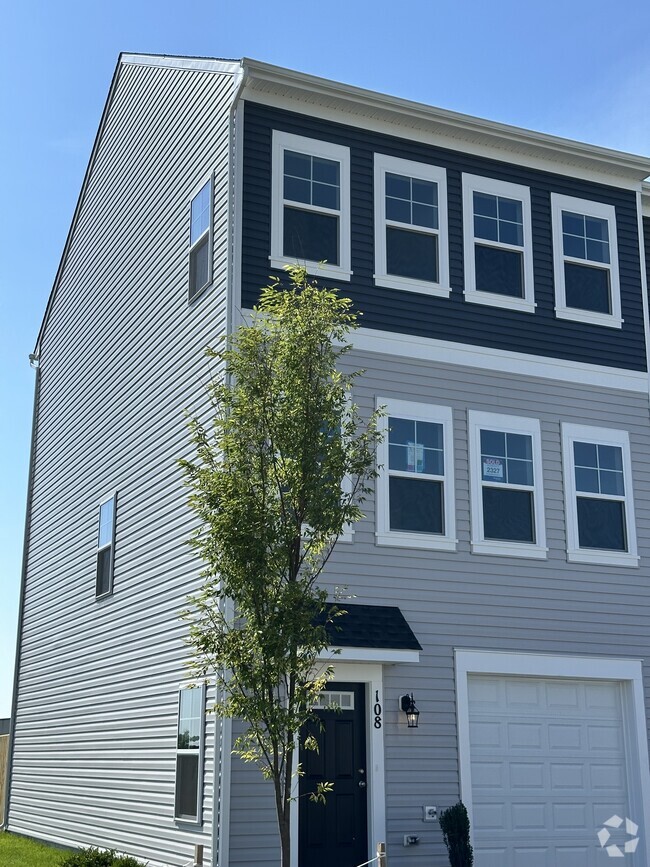 Building Photo - 108 Bamboo Shoot Ln Rental