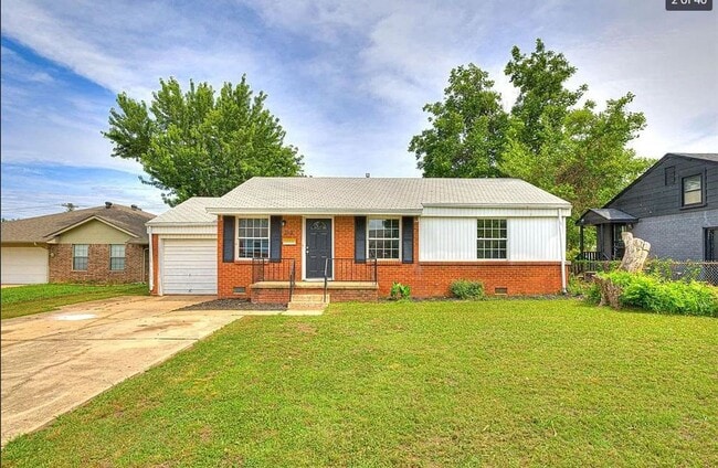 Building Photo - 3-Bedroom Available!