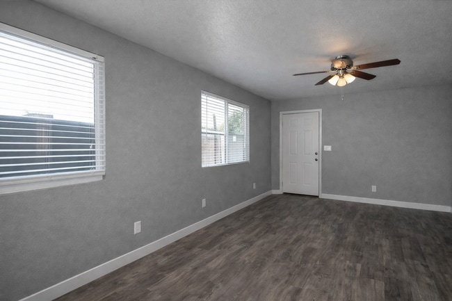 Photo - 2110 W Mariposa St Unit 1