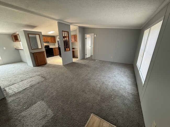 Photo - 2500 Mann Rd