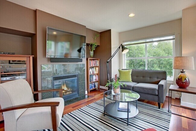 Photo - 3806 Interlake Ave N