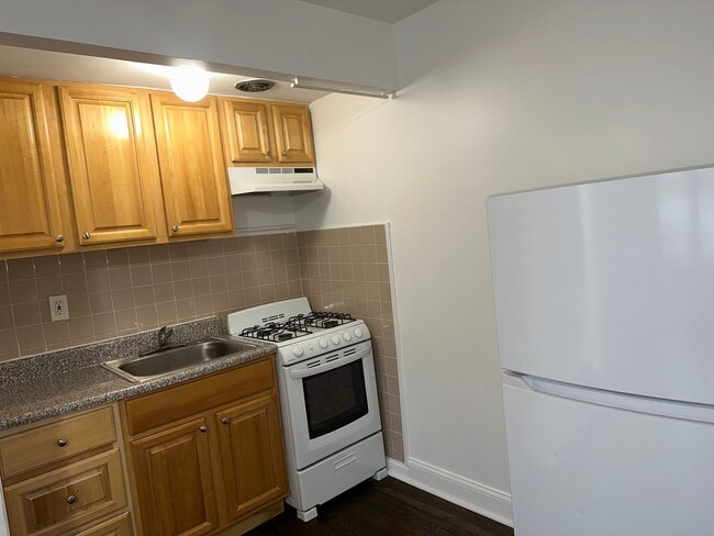 1104 Palisade Ave Unit 4S