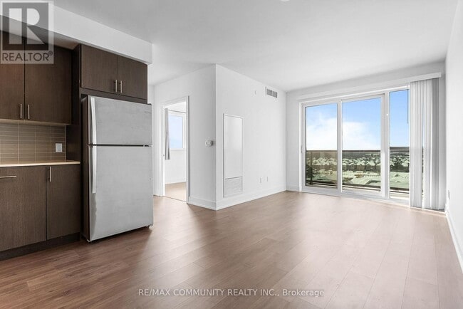 Photo - 2550 Simcoe St N Unit 817