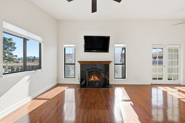 Building Photo - Status: Accepting Applications Unit D