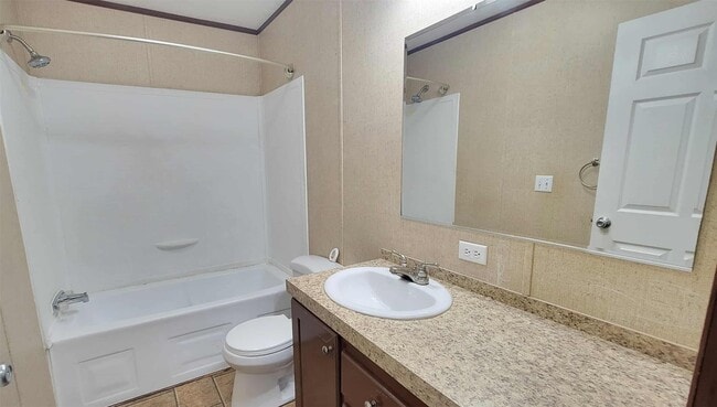 Photo - 405 Battlebell Rd