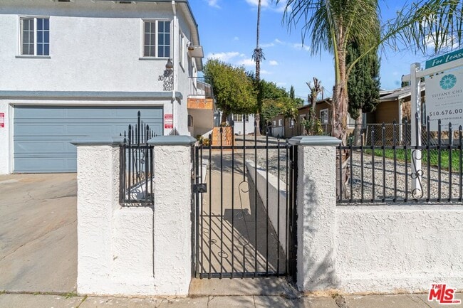 3017 W Ave 34