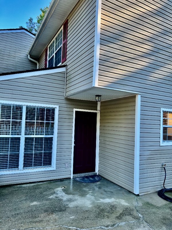 Photo - 555 Picketts Bend Ct