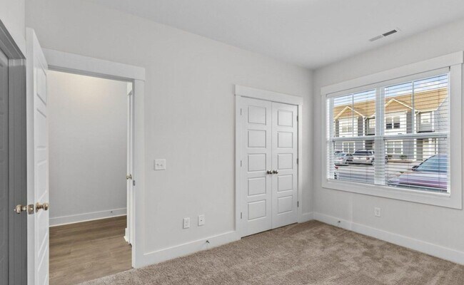 Photo - 8250 Paramount Point