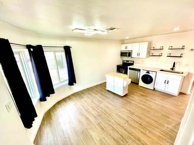 Building Photo - Renovated in the heart of Roosevelt Distri... Rental