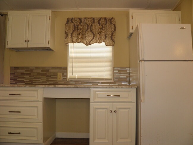 Photo - 810 Gibson Rd