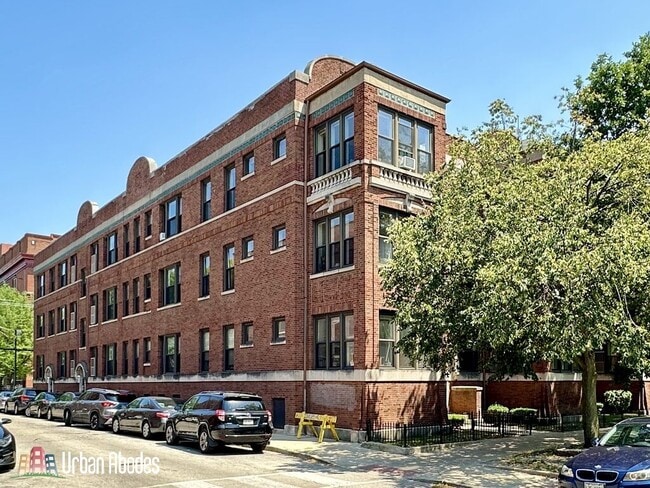 Building Photo - 3147 W Medill Ave Unit A01C