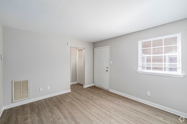 2BR, 1.5BA - 1,034SF - Living Room