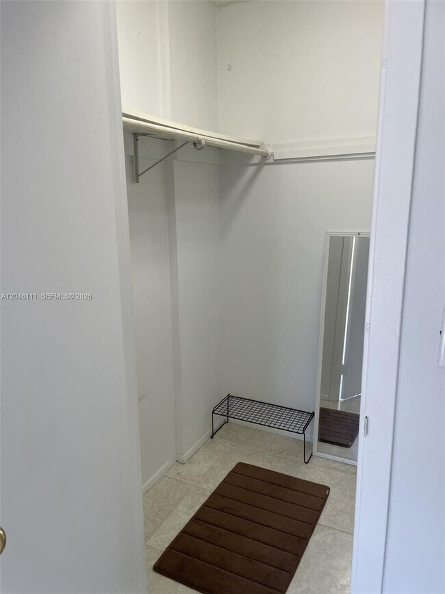 Photo - 200 172nd St Unit 210