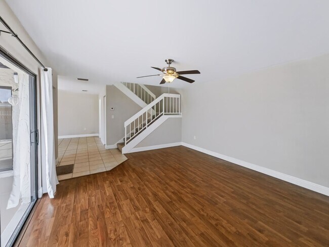 Photo - 128 Lake Point Ln