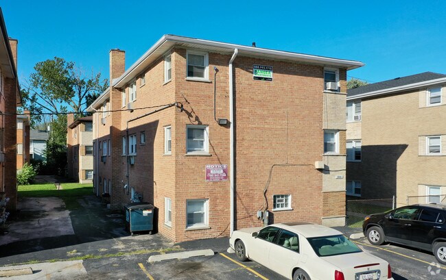 2066 W 135th