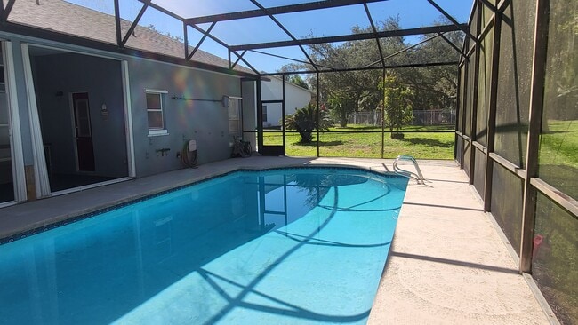 Photo - 1267 Little Oak Cir